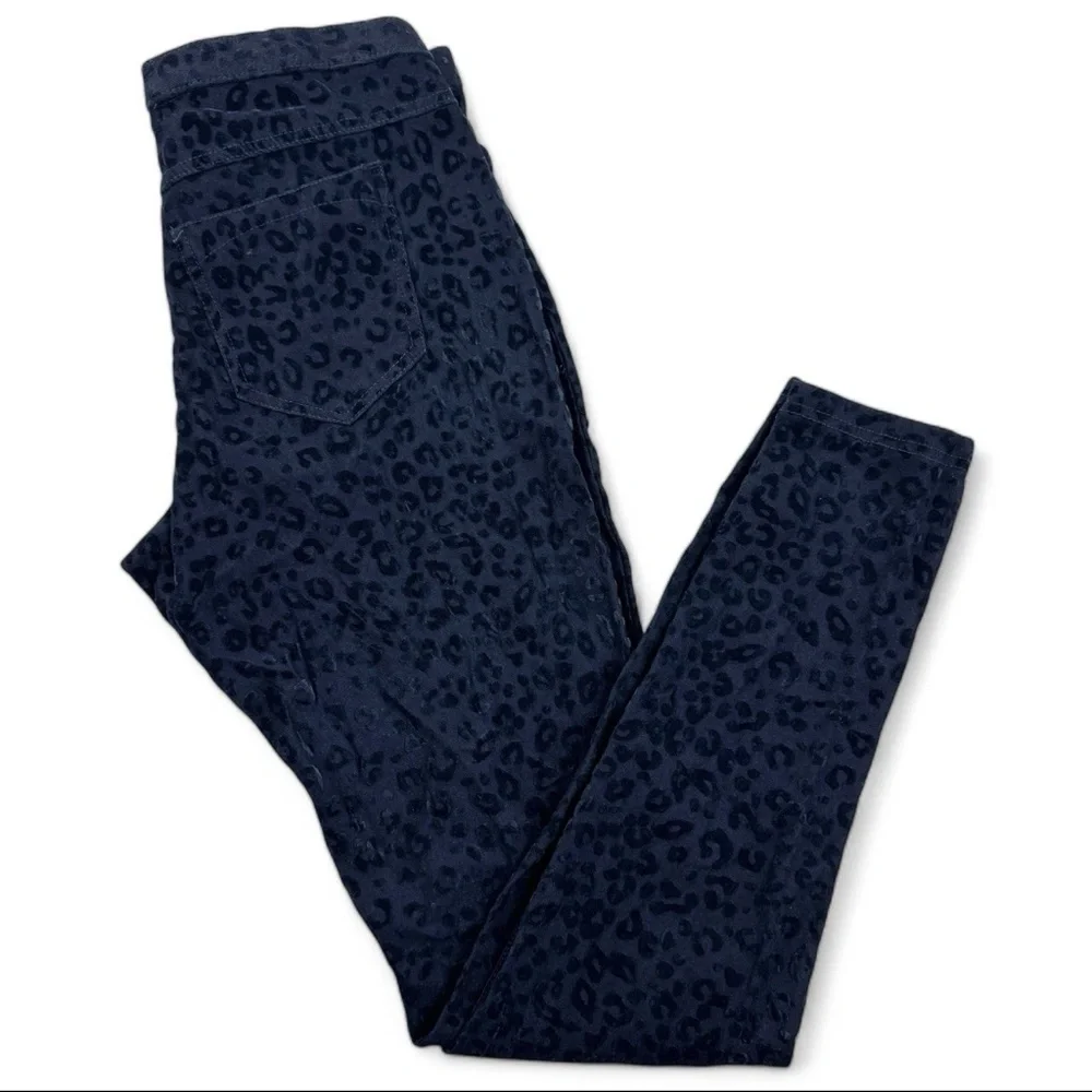 Women's Hue Leopard Flocked Print Denim Leggings Size Large Blue Midnight - Picture 2 of 8